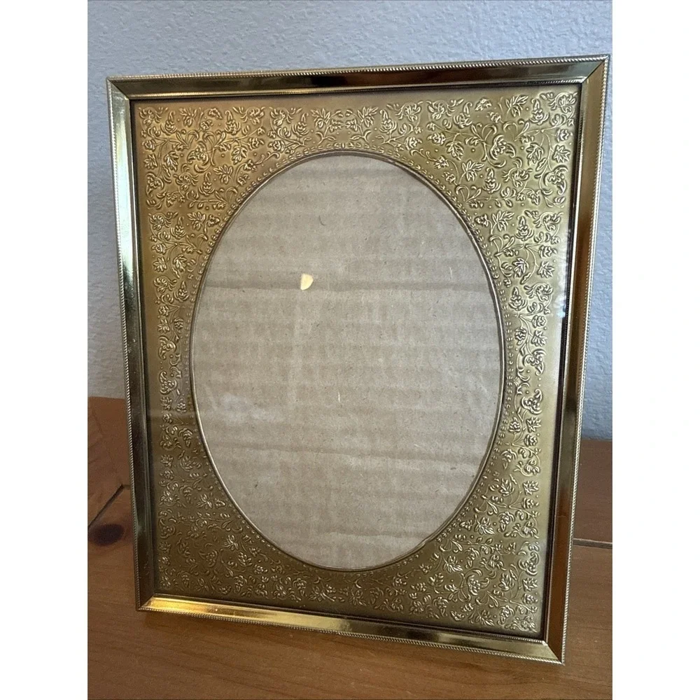 Pair‎ Vtg Gold Tone Metal Picture Frames Embossed Filigree Border Oval Opening